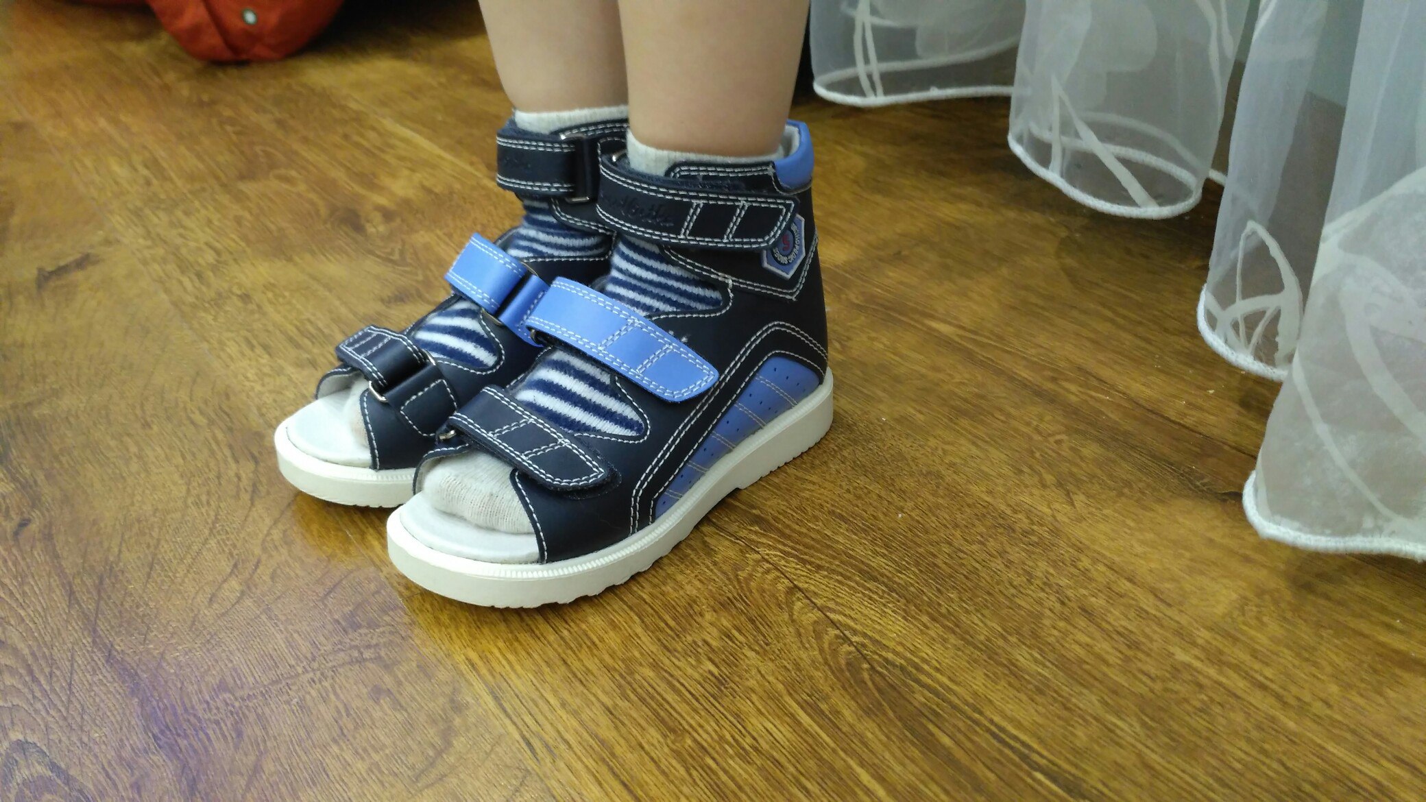 Как выбрать ортопедическую детскую обувь