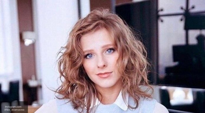 Арзамасова впервые показала поклонникам фото без макияжа