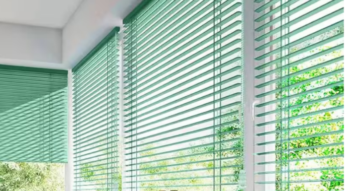 Как выбрать идеальные горизонтальные жалюзи на окно на кухню: стиль и функциональность в одном решении!