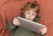 Смартфоны и планшеты: как гаджеты влияют на развитие ребенка